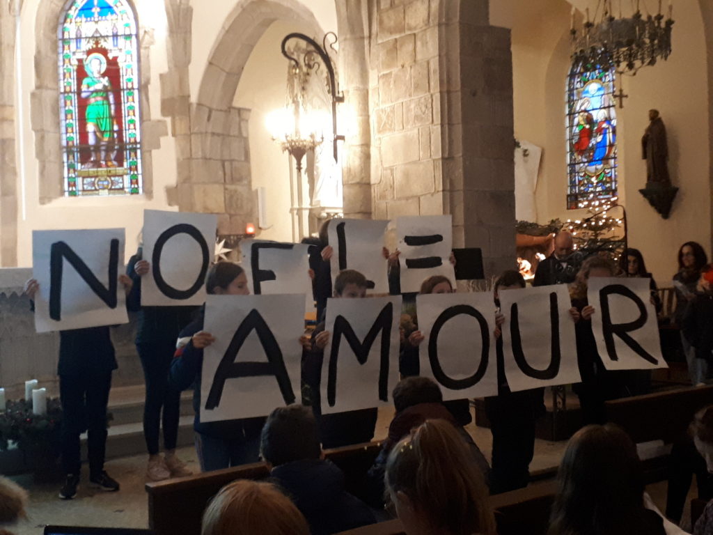 celebration-de-noel-animee-par-les-eleves